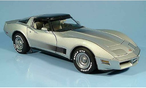 Chevrolet Corvette Coupe 1/18 Autoart C3 collectors edition 1982 modelauto