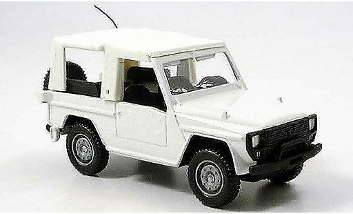 Peugeot P4 Base 1/43 Solido gelandewagen wit 1981 modelauto