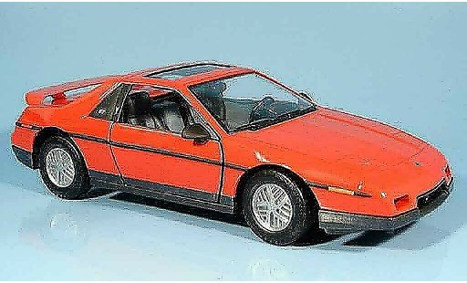 Pontiac Fiero GT 1/18 Yat Ming rood 1985 modelauto