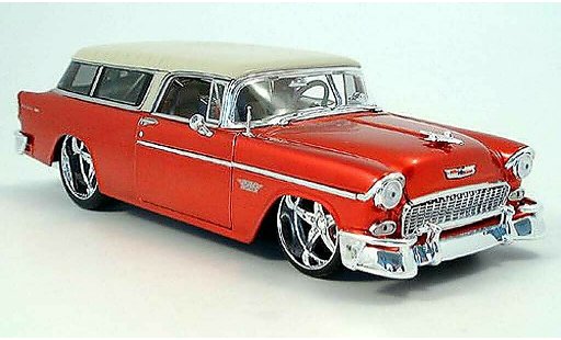 Chevrolet Nomad tuning 1/18 Maisto rood car modelauto