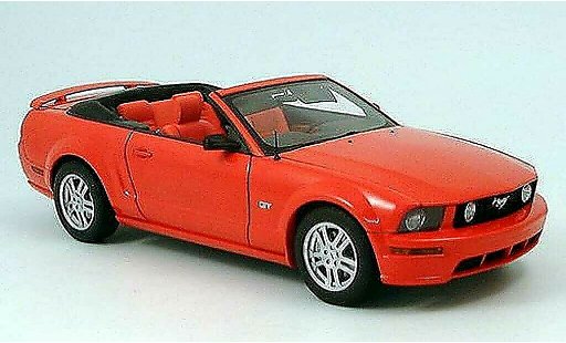 Ford Mustang Convertible 1/18 Autoart gt cabriolet rood modelauto