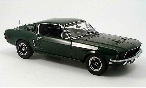 Ford Mustang GT 1/18 Autoart 390 groen modelauto