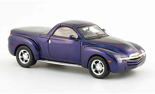 Chevrolet SSR pickup 1/43 Spark blauw 2005 modelauto