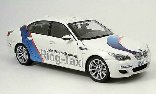 Bmw M5 ring taxi 1/18 Kyosho E60 nurburgring 2005 modelauto