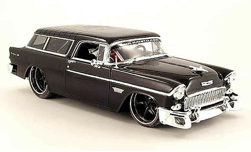 Chevrolet Nomad tuning 1/18 Maisto zwart car modelauto