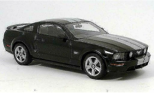 Ford Mustang GT 1/18 Autoart zwart modelauto