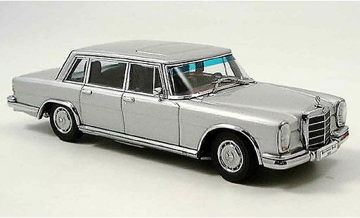 Mercedes 600 Base 1/43 Autoart (W100) grijs metallic modelauto