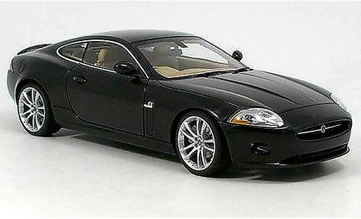 Jaguar XK coupe 1/18 Autoart zwart 2005 modelauto