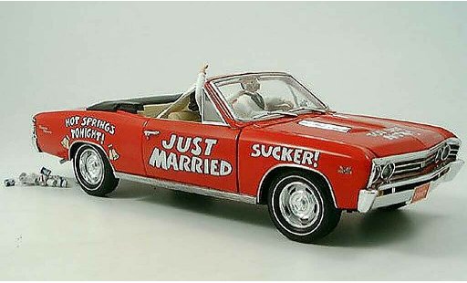 Chevrolet Chevelle Coupe 1/18 Ertl 1967 rood just married modelauto