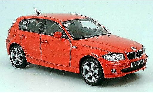 Bmw 120 E87 1/18 Welly i rood modelauto