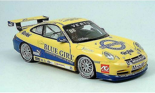 Porsche 911 GT3 CUP 1/18 Autoart 2005 no.88 o young winnaar macau modelauto