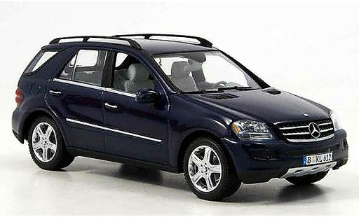 Mercedes Classe M Base 1/43 Minichamps 2005 modelauto