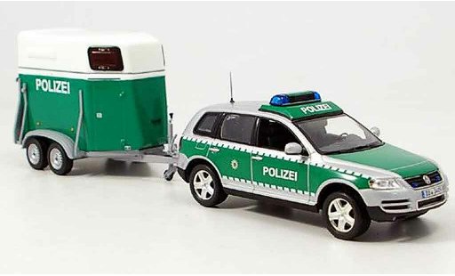 Volkswagen Touareg Base 1/43 Minichamps avec pferdeanhanger politie 2002 modelauto
