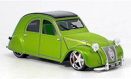 Citroen 2CV Berline 1/18 Maisto ente tuning met.groen modelauto