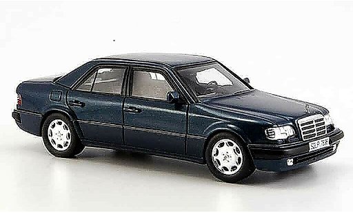 Mercedes 500 Base 1/43 Spark (W 124) groen modelauto