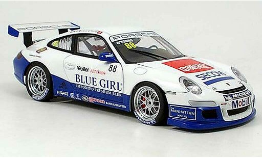 Porsche 911 GT3 CUP 1/18 Autoart 2006 no.88 o young modelauto