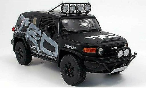 Toyota FJ Cruiser TRD 1/18 Autoart 2006 modelauto