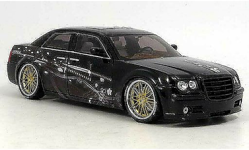 Chrysler 300C tuning 1/18 Norev Parotech Sha-Do Katana modelauto
