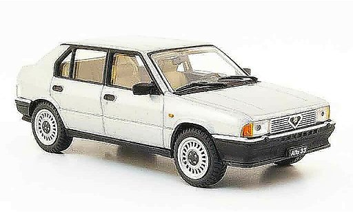 Alfa Romeo 33 1.3 1/43 Pego grijs metallic 1983 modelauto