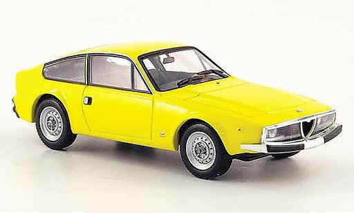 Alfa Romeo Junior Z 1600 1/43 Minichamps geel 1972 modelauto