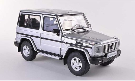Mercedes Classe G SWB 1/18 Autoart grijs 90er-Baureihe modelauto