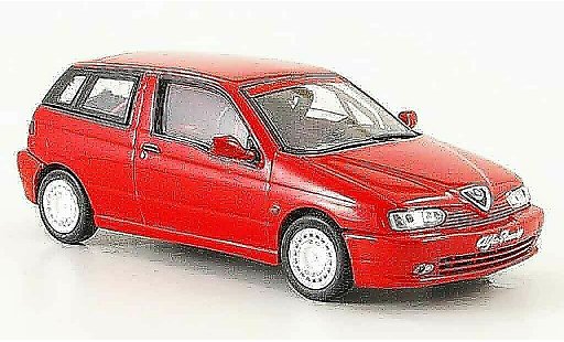 Alfa Romeo 145 berlina 1/43 Pego presentation wit 1997 modelauto