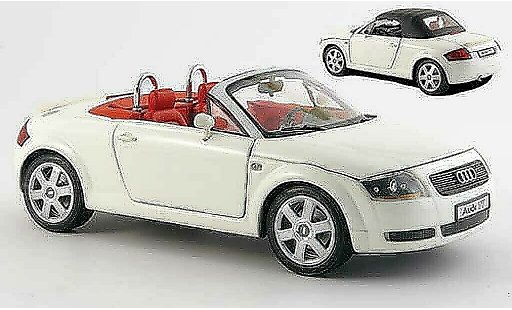 Audi TT roadster 1/18 Revell wit modelauto
