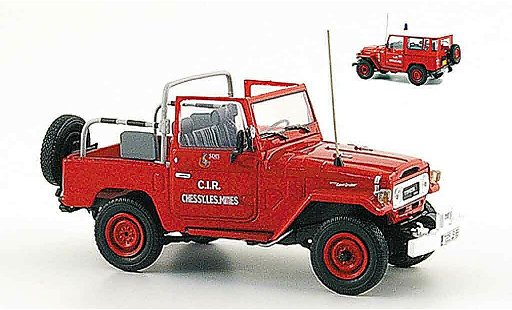 Toyota BJ 40 Pompier 1/43 Norev chessy les mines 1980 modelauto