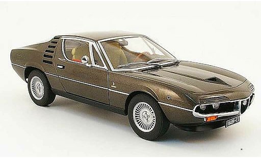 Alfa Romeo Montreal gt 1/18 Autoart bruin 1970 modelauto