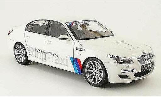 Bmw M5 ring taxi 1/18 Kyosho E60 nurburgring 2008 modelauto