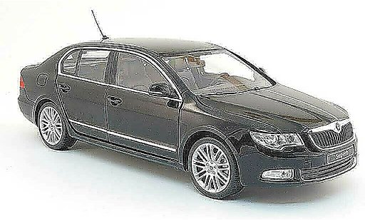 Skoda Superb 2008 1/18 Abrex II zwart modelauto