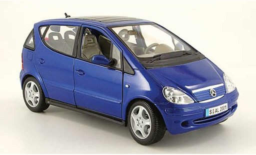 Mercedes Classe A Base 1/18 Maisto langversion 4-turer blauw modelauto
