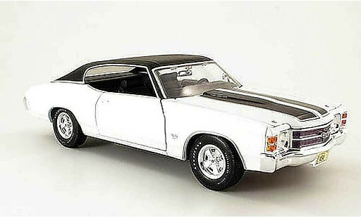Chevrolet Chevelle SS 1/18 Maisto 1971 SS454 wit/zwart modelauto