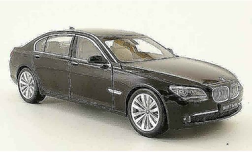 Bmw 750 F02 1/18 Yat Ming il zwart modelauto