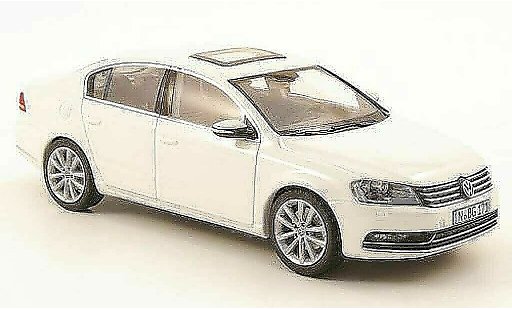 Volkswagen Passat B7 1/43 Schuco wit 2011 modelauto