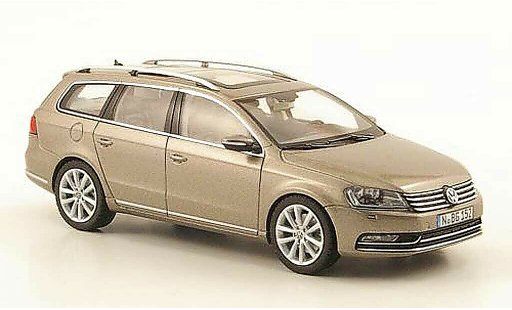 Volkswagen Passat B7 1/43 Schuco Variant beige 2010 modelauto