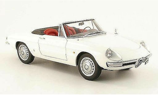 Alfa Romeo Spider Duetto 1600 1/18 Autoart duetto spider wit 1966 modelauto