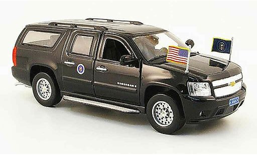 Chevrolet Suburban special edition 1/43 Luxury Die Cast Presidential zwart 2009 2010 modelauto