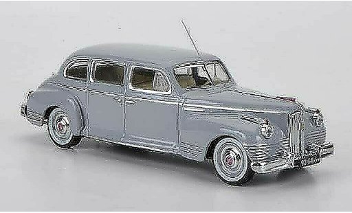 Zis 110 Base 1/43 IST Models grijs 1947 modelauto
