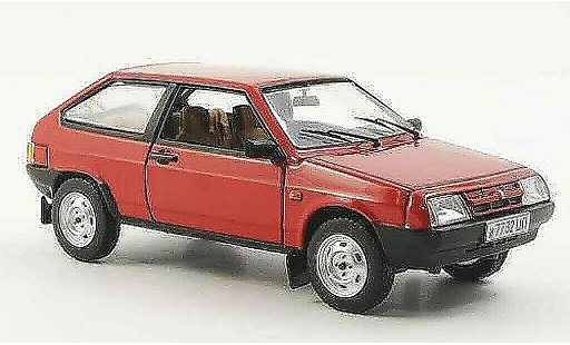 Lada Samara Base 1/43 IST Models (VAZ2108) rood 1986 modelauto