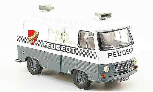 Peugeot J7 Base 1/43 IXO cycles modelauto