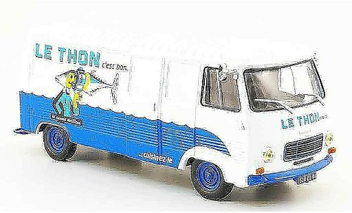 Peugeot J7 Base 1/43 IXO le thon c est bon modelauto