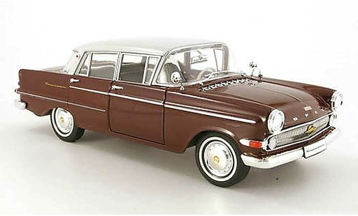 Opel Kapitan P2.6 1/18 Revell rood/grijs modelauto
