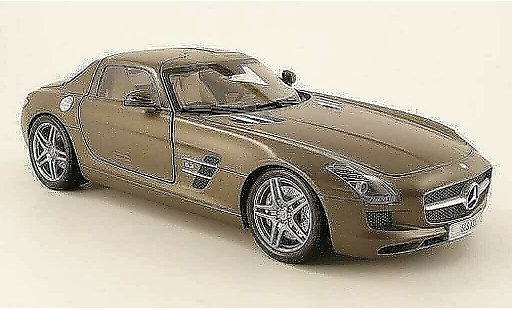 Mercedes SLS Coupe 1/18 Minichamps coupe amg (c197) mat grijs 2010 modelauto