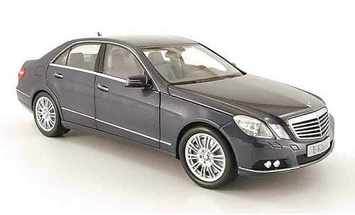 Mercedes Classe E Base 1/18 Minichamps (w212) grijs 2009 modelauto