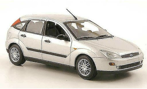 Ford Focus Berline 1/43 Minichamps grijs 5-portes 2002 modelauto