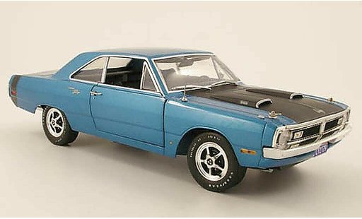 Dodge Dart 1970 1/18 Highway 61 swinger blauw modelauto