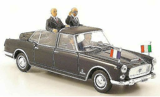 Lancia Flaminia Presidenziale 1/43 Starline de Gaulle + Saragat 1965 modelauto