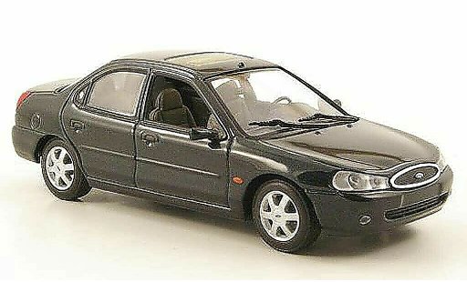 Ford Mondeo Stufenheck 1/43 Minichamps MKII groen modelauto