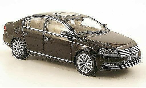 Volkswagen Passat B7 1/43 Schuco zwart 2010 modelauto